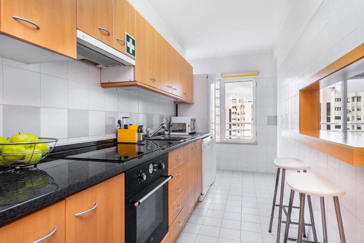 Lisboa, Cidade, Elegant Apartment With Air Cond, Free Wifi And Near Metro, By Ig Bagian luar foto